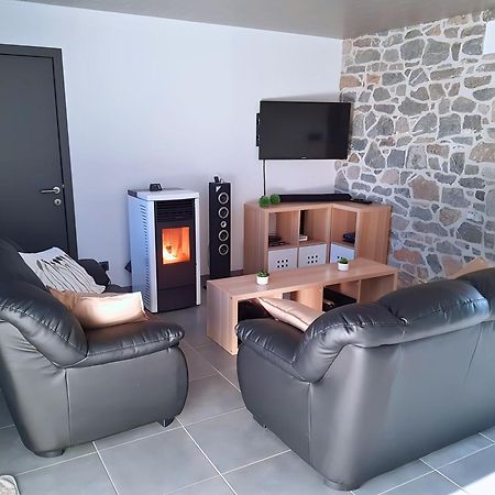 Au Chant Des Roches - Parking - Wifi - Terrasse - Chambres Familiales - Cerfontaine Luaran gambar