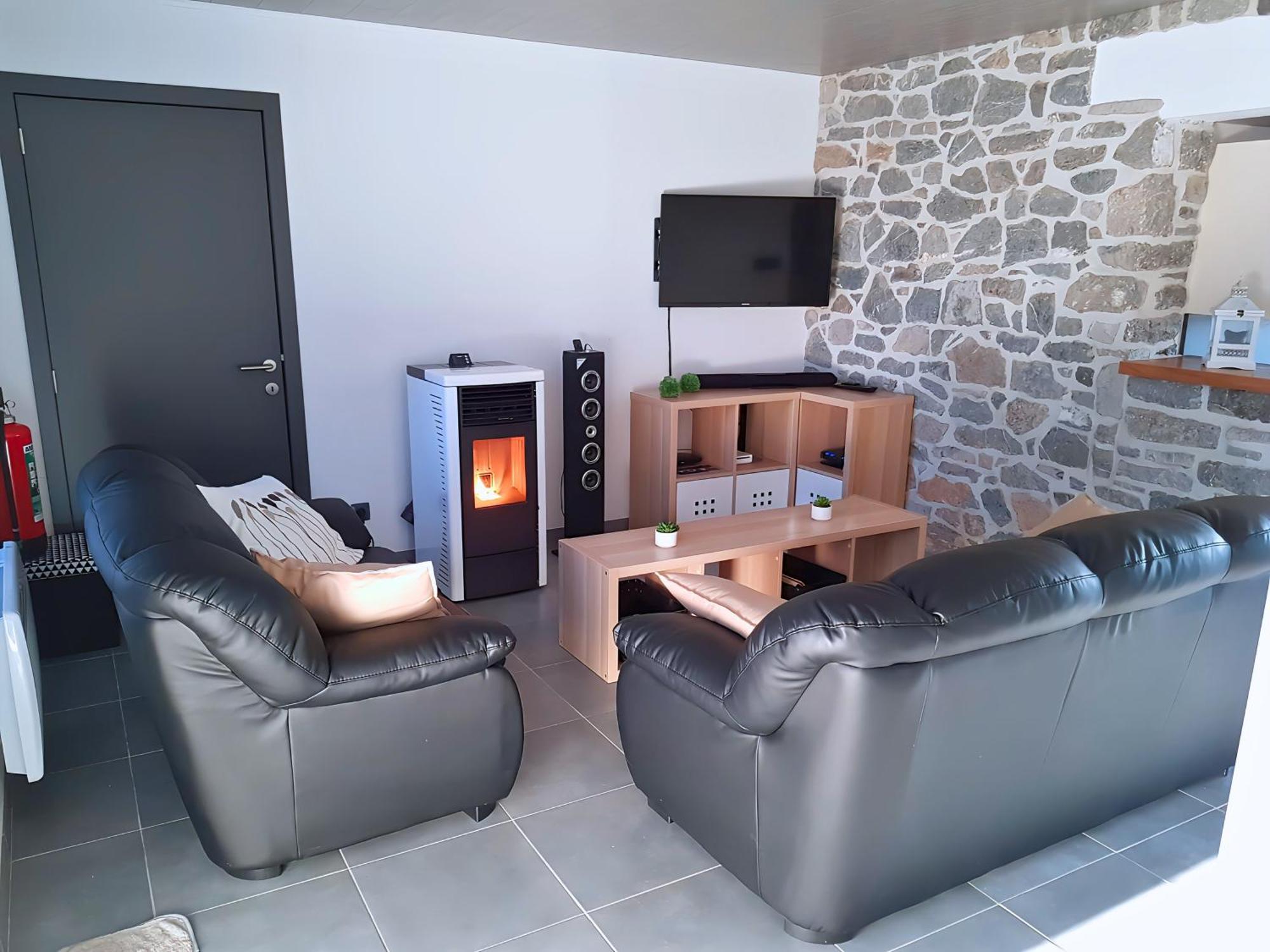 Au Chant Des Roches - Parking - Wifi - Terrasse - Chambres Familiales - Cerfontaine Luaran gambar
