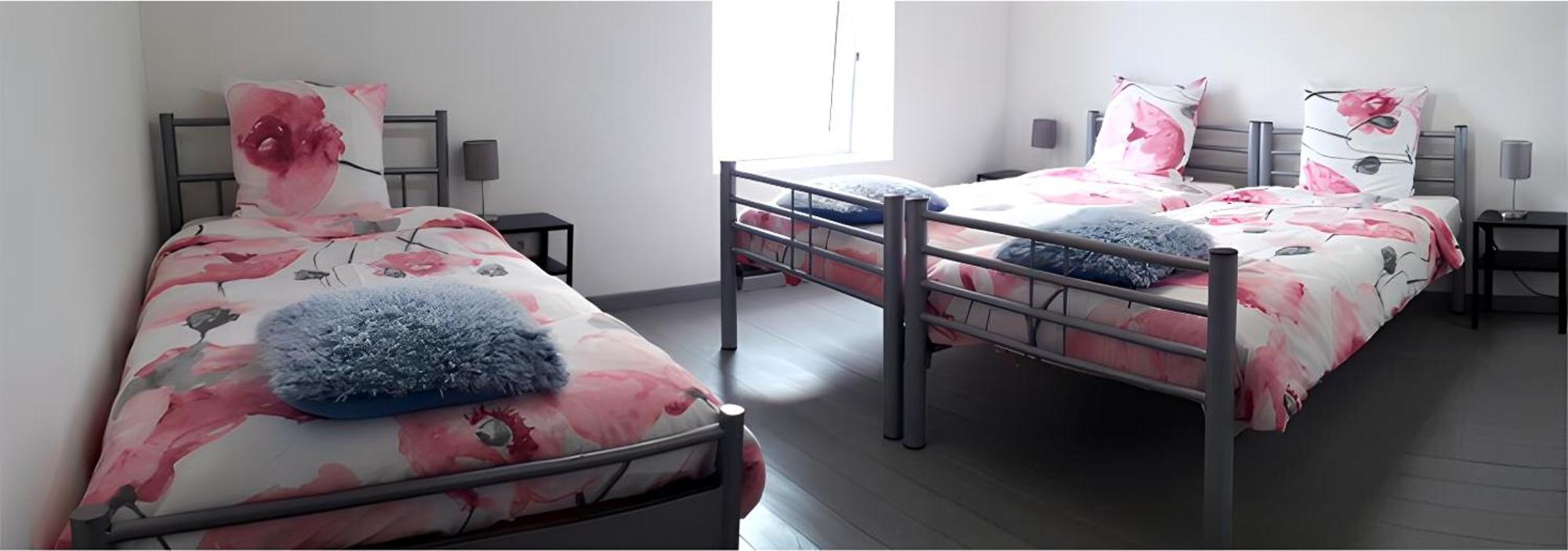Au Chant Des Roches - Parking - Wifi - Terrasse - Chambres Familiales - Cerfontaine Luaran gambar