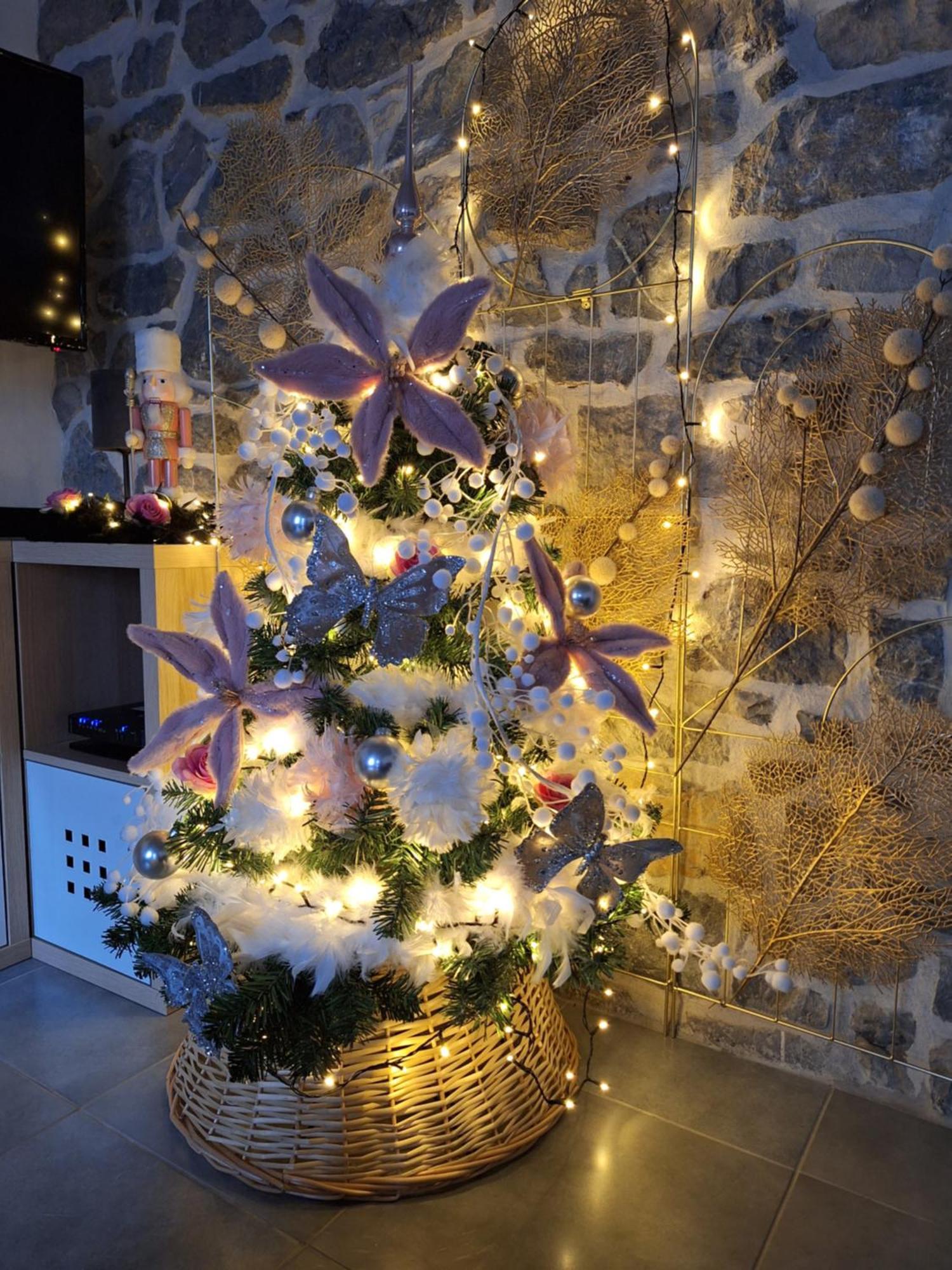 Au Chant Des Roches - Parking - Wifi - Terrasse - Chambres Familiales - Cerfontaine Luaran gambar
