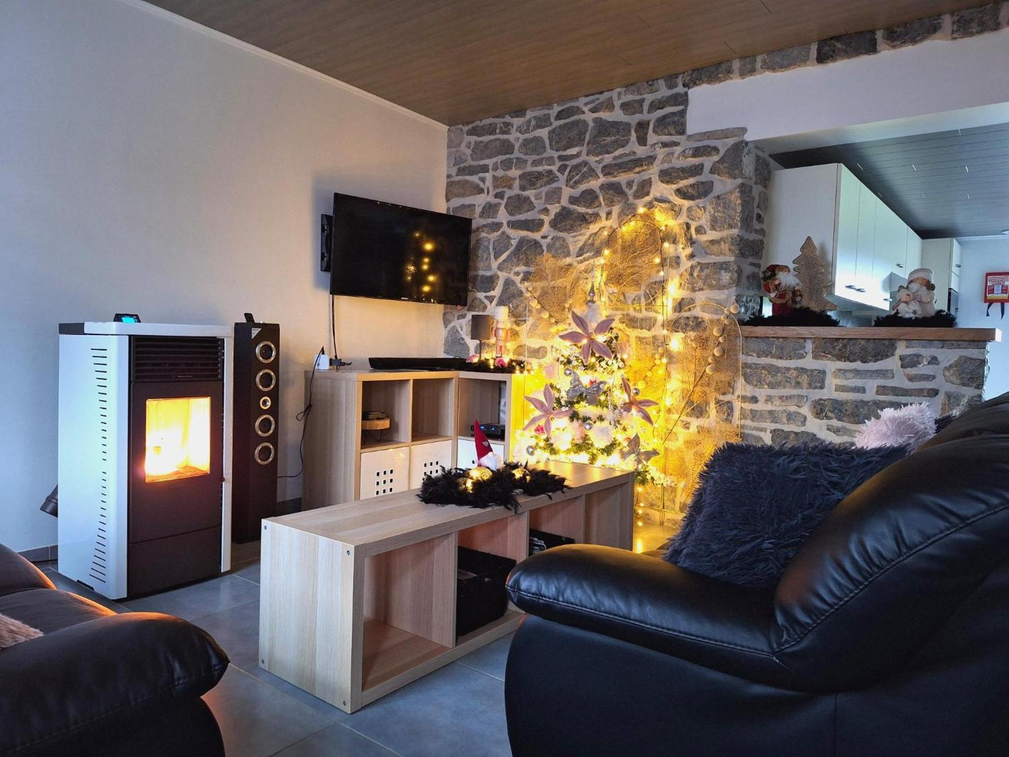 Au Chant Des Roches - Parking - Wifi - Terrasse - Chambres Familiales - Cerfontaine Luaran gambar